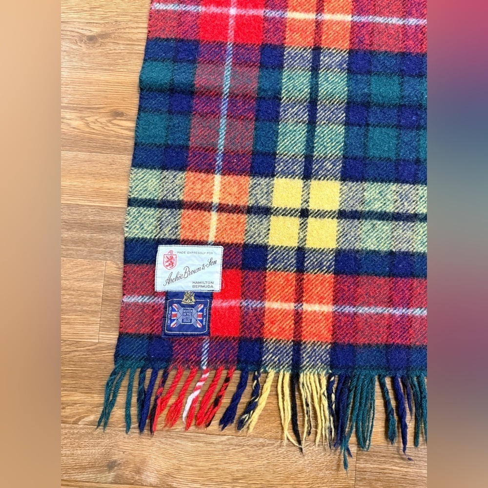 Vintage 70’s Archie Brown and Sons 100% wool tartan plaid blanket scarf 48x36 in - Picture 4 of 9